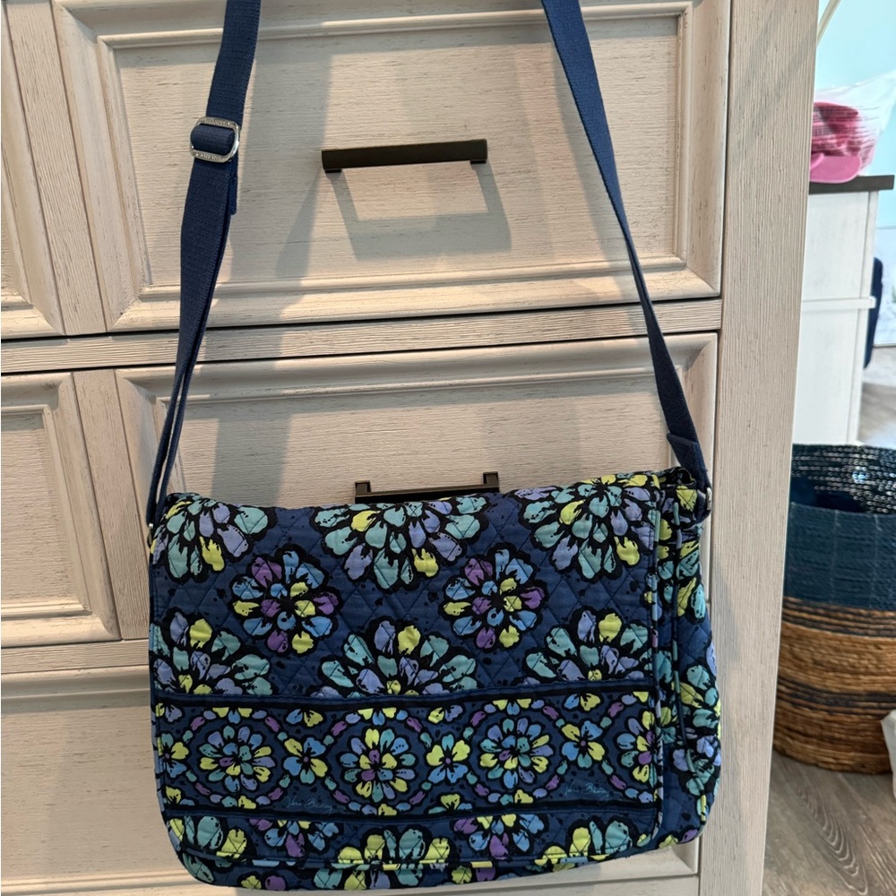 Vera Bradley Indigo Pop Messenger Bag Crossbody Shoulder Tote